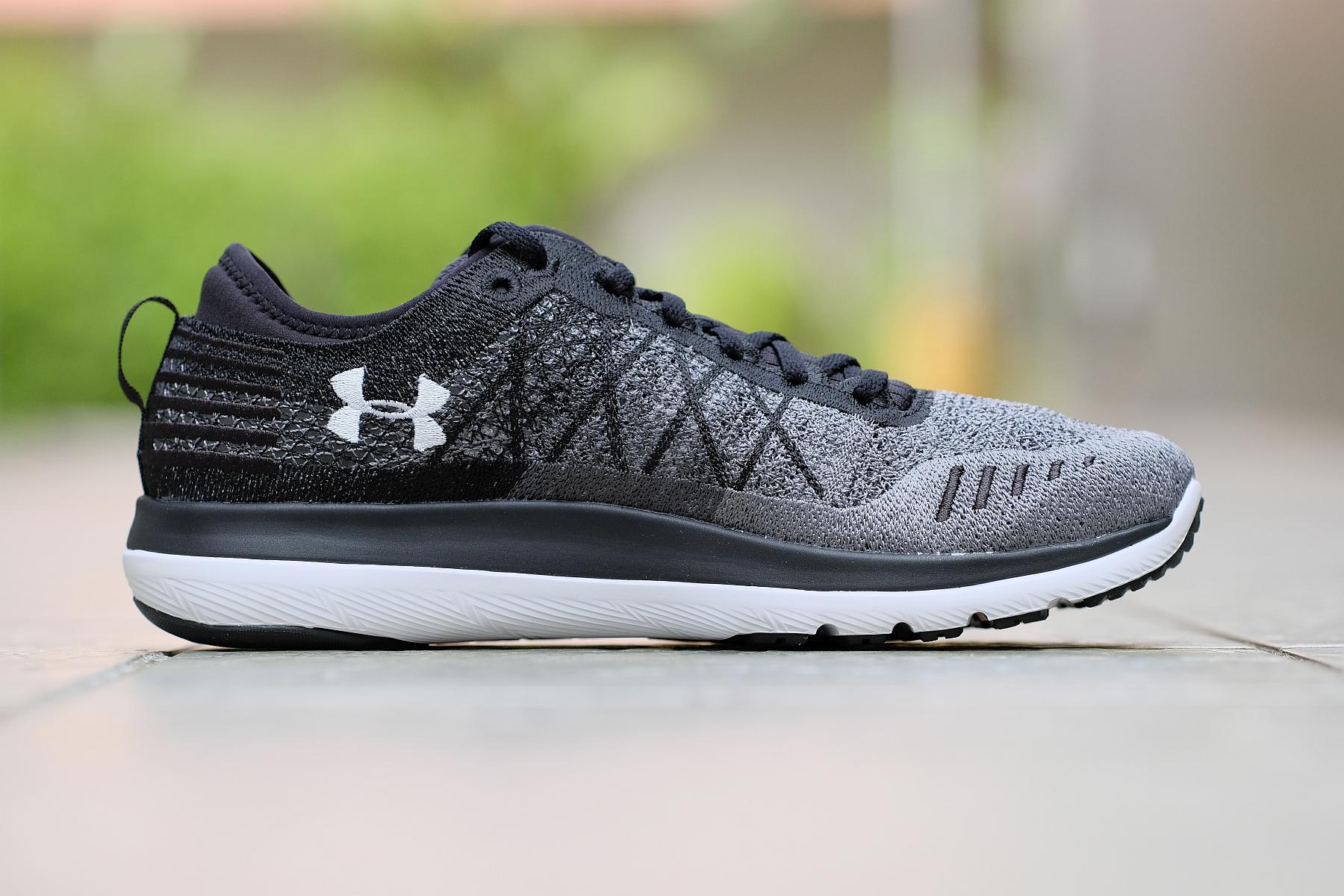 under armour run strong shoes
